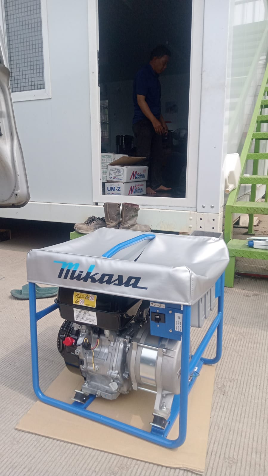Jasa Mobilisasi Alat kontruksi Trailer Lowbed PT AMS